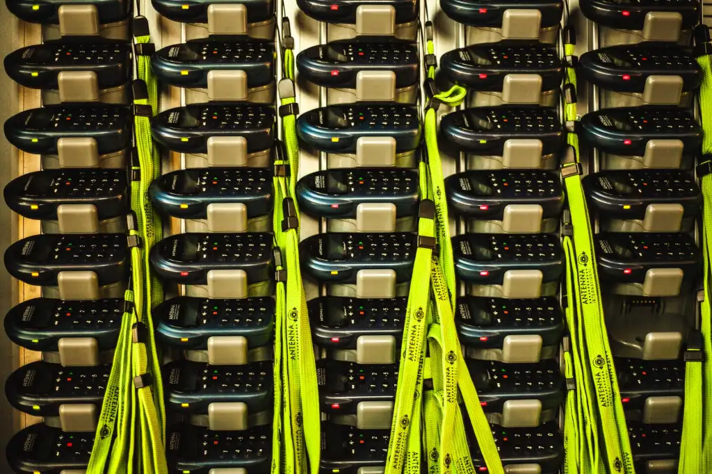 2025企业形象策划新趋势：从视觉升级到品牌价值深耕